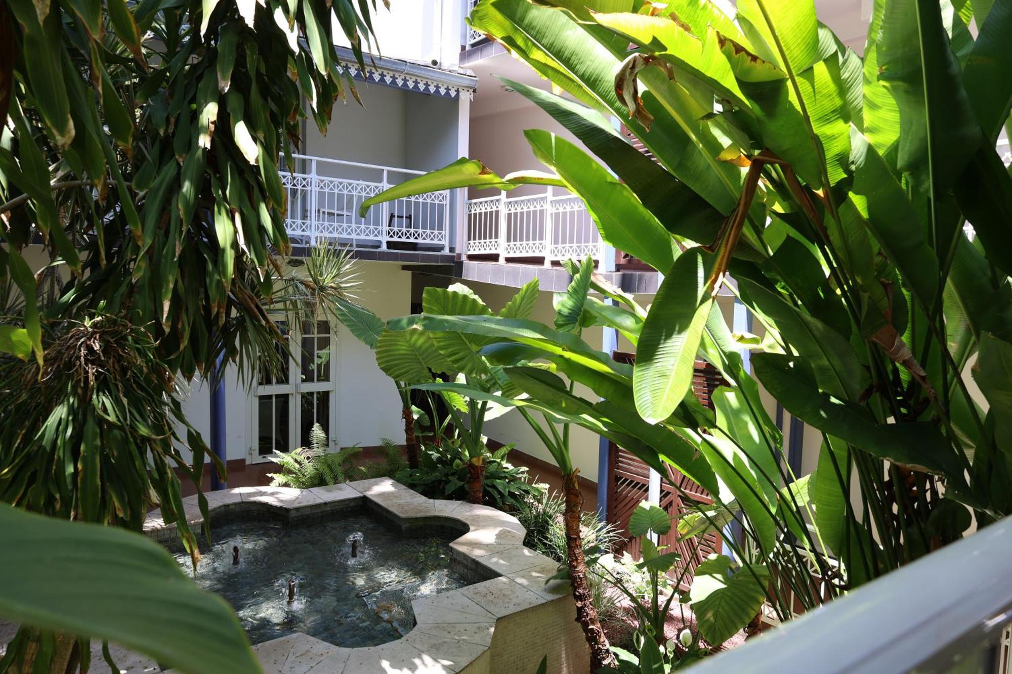 Hotel Le Boucan Canot Saint-Gilles-les-Bains Exterior foto